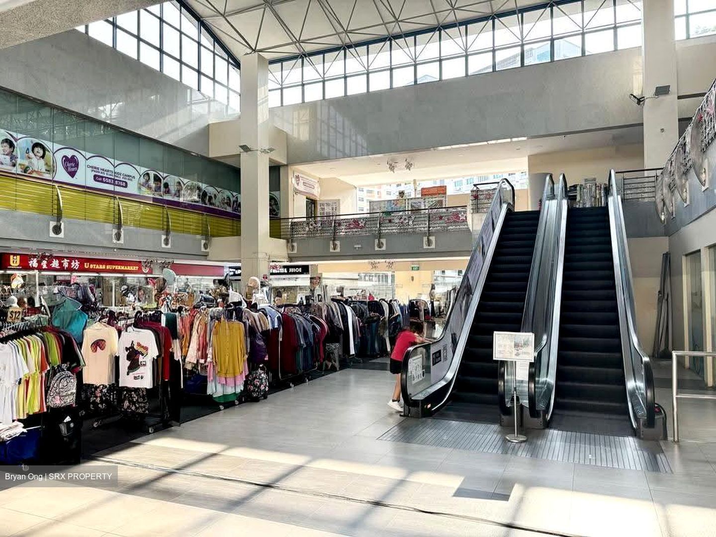 Elias Mall (D18), Retail #630591151